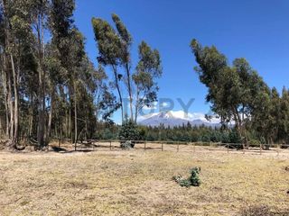 Foto 3 de En Venta Terrenos de 5000m2 en la Entrada a Lasso entre Latacunga y Machachi