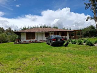 Foto 5 de Vendo Casa - Terreno de 20.000m en la Entrada a Lasso entre Latacunga y Machachi