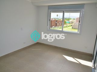 Foto 11 de Casa en venta en barrio privado Jockey Club - Salta Capital