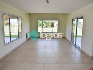 Foto 14 de Casa en venta en barrio privado Jockey Club - Salta Capital