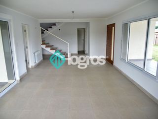 Foto 8 de Casa en venta en barrio privado Jockey Club - Salta Capital