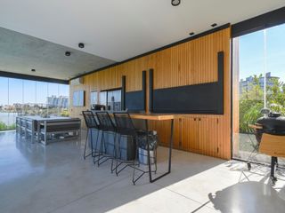 Foto 29 de Exclusiva Casa en Venta El Golf Nordelta Al Agua