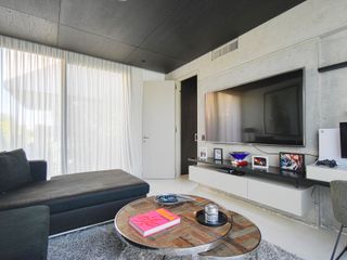 Foto 11 de Exclusiva Casa en Venta El Golf Nordelta Al Agua