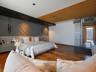 Foto 44 de Exclusiva Casa en Venta El Golf Nordelta Al Agua