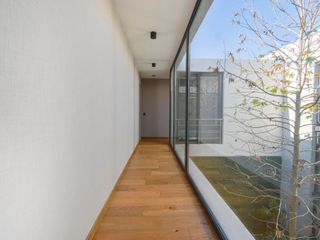 Foto 57 de Exclusiva Casa en Venta El Golf Nordelta Al Agua