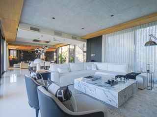 Foto 16 de Exclusiva Casa en Venta El Golf Nordelta Al Agua