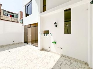 Foto 3 de De Estreno - Finos Acabados - Terraza con Jardín