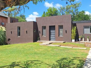 Foto 1 de Casa en venta barrio La Celina - Ingeniero Maschwitz.