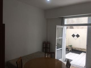 Foto 2 de Departamento en Salta al 2100 PB con patio