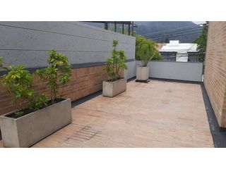 Foto 13 de Apartamento dúplex con terrazas para arriendo en Santa Bárbara Alta