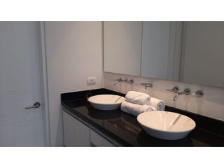 Foto 15 de Apartamento dúplex con terrazas para arriendo en Santa Bárbara Alta