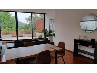 Foto 4 de Apartamento dúplex con terrazas para arriendo en Santa Bárbara Alta