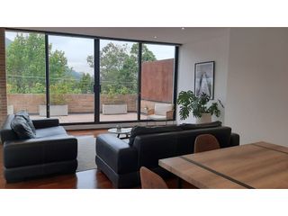Foto 1 de Apartamento dúplex con terrazas para arriendo en Santa Bárbara Alta