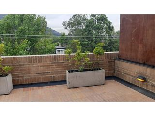 Foto 6 de Apartamento dúplex con terrazas para arriendo en Santa Bárbara Alta