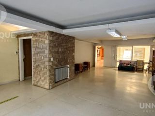 Foto 3 de Casa en  Alquiler en centro de Cipolletti ideal para proyectos comerciales consultorios médicos oficinas comerciales