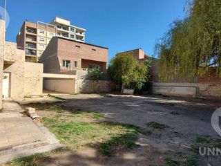 Foto 7 de Casa en  Alquiler en centro de Cipolletti ideal para proyectos comerciales consultorios médicos oficinas comerciales