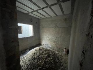 Foto 3 de SE VENDE CASA A REFACCIONAR