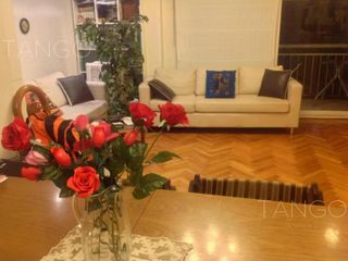 Foto 2 de Venta Departamento 4 Ambientes en Palermo Balcón Al Frente