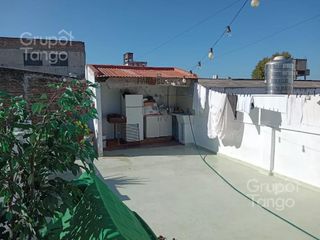 Foto 14 de Venta PH 5 Ambientes Parque Chacabuco Patio Balcón Terraza