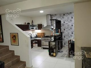 Foto 2 de Venta PH 5 Ambientes Parque Chacabuco Patio Balcón Terraza