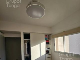 Foto 6 de Venta Departamento 2 ambientes en Monte Castro Con Cochera