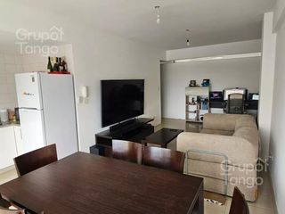 Foto 3 de Venta Departamento 2 ambientes en Monte Castro Con Cochera