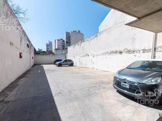 Foto 11 de Venta Departamento 2 ambientes en Monte Castro Con Cochera