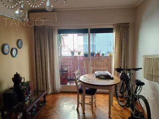 Foto 12 de Venta Departamento Monserrat Cuatro Ambientes Balcón