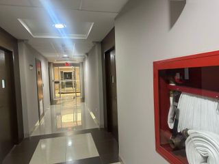 Foto 14 de VENTA OFICINA  EN RIVER PLAZA  CON PARQUEO, LA JOYA (JLR)