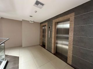Foto 10 de VENTA OFICINA  EN RIVER PLAZA  CON PARQUEO, LA JOYA (JLR)