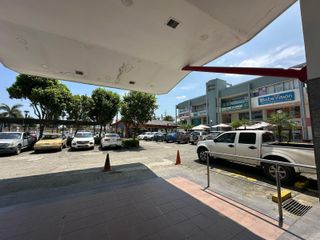 Foto 8 de VENTA OFICINA  EN RIVER PLAZA  CON PARQUEO, LA JOYA (JLR)