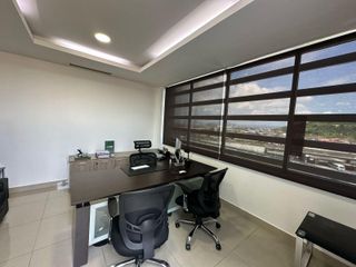 Foto 18 de VENTA OFICINA  EN RIVER PLAZA  CON PARQUEO, LA JOYA (JLR)