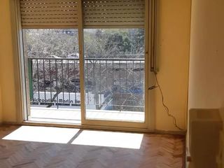 Foto 2 de Departamento en San Cristóbal, 3 ambientes, Venta, con balcón