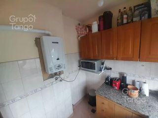 Foto 11 de Departamento en San Cristóbal, 3 ambientes, Venta, con balcón