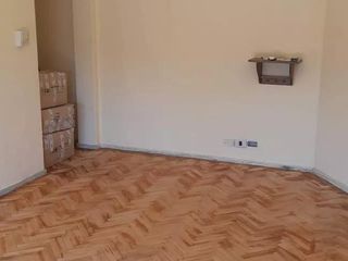 Foto 8 de Departamento en San Cristóbal, 3 ambientes, Venta, con balcón
