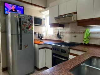 Foto 7 de Venta Departamento 4 Ambientes en Caballito Con Balcón al Frente Cochera Baulera Escritorio
