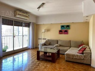 Foto 3 de Venta Departamento 4 Ambientes en Caballito Con Balcón al Frente Cochera Baulera Escritorio