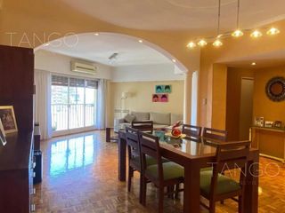 Foto 1 de Venta Departamento 4 Ambientes en Caballito Con Balcón al Frente Cochera Baulera Escritorio