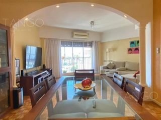 Foto 2 de Venta Departamento 4 Ambientes en Caballito Con Balcón al Frente Cochera Baulera Escritorio