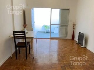 Foto 3 de Departamento venta en Retiro, 1 ambiente con patio privado
