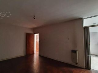 Foto 3 de Venta Departamento 4 Ambientes en Caballito Con Dependencia