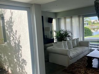 Foto 6 de Venta de casa 5 ambientes en Nordelta