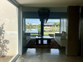 Foto 7 de Venta de casa 5 ambientes en Nordelta