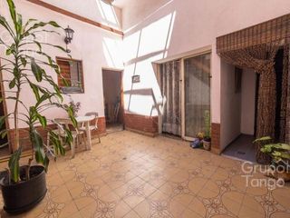 Foto 3 de Venta Casa Boedo Almagro Seis Ambientes Dos Plantas