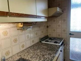 Foto 13 de Venta Departamento 4 Ambientes en Parque Patricios Con Balcón Con Cochera Baulera