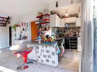 Foto 4 de Venta Departamento Duplex en Villa Urquiza Con Balcón Apto Crédito