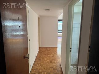Foto 3 de Departamento 3 amb con dependencia y cochera en venta.