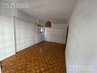 Foto 8 de Departamento 3 amb con dependencia y cochera en venta.