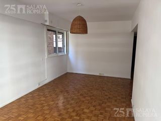 Foto 9 de Departamento 3 amb con dependencia y cochera en venta.
