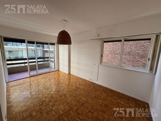 Foto 5 de Departamento 3 amb con dependencia y cochera en venta.